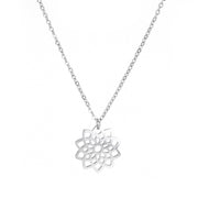 Blüten Halskette aus Edelstahl, Silber Optik