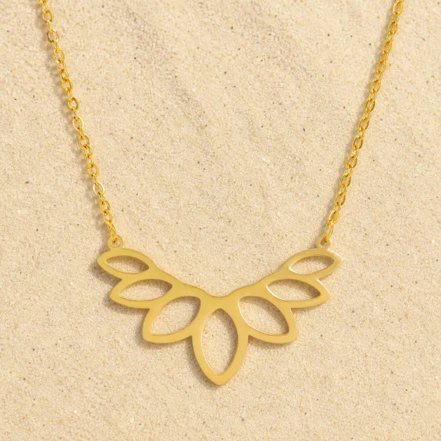ornament chain gold