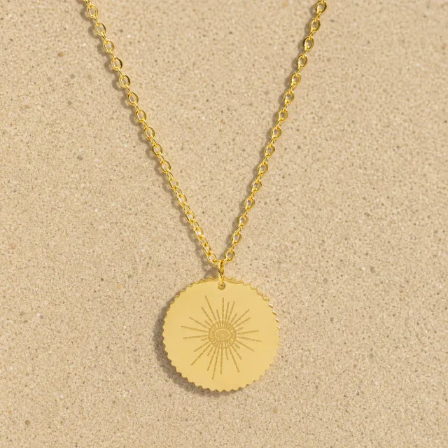 Necklace with eye gold