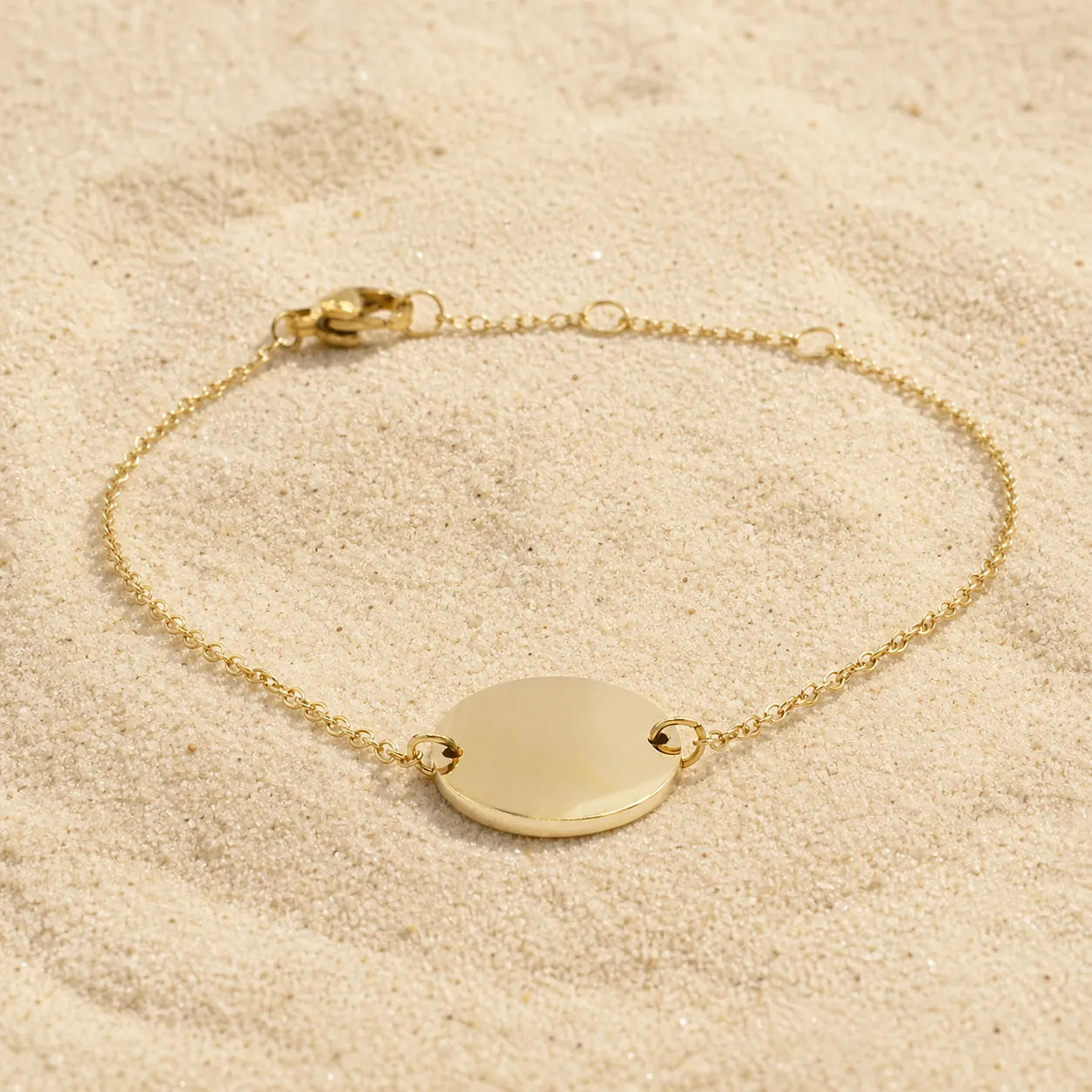 Platelet Bracelet Gold on light sand