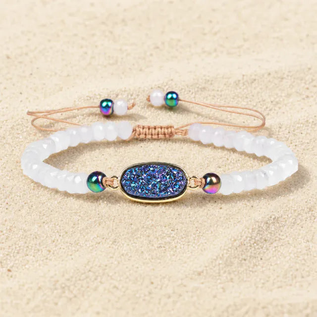 Schönes Chalcedon-Armband